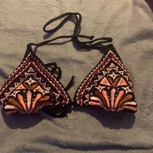 Bikini top, shades of pink